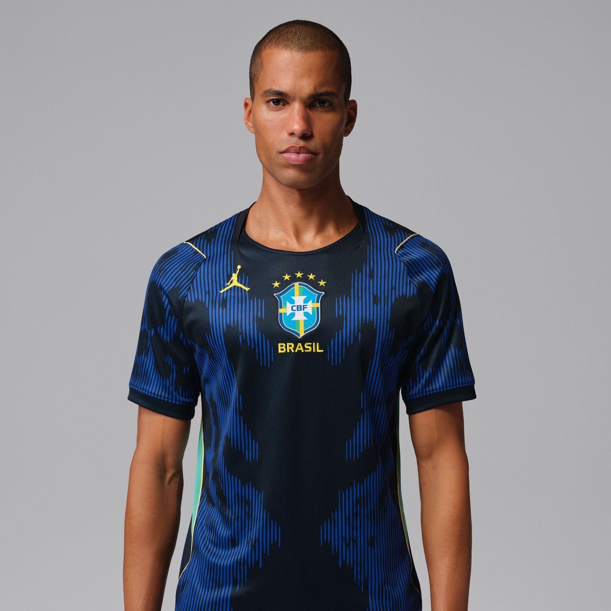 Maillot Brésil 2026 extérieur — porté