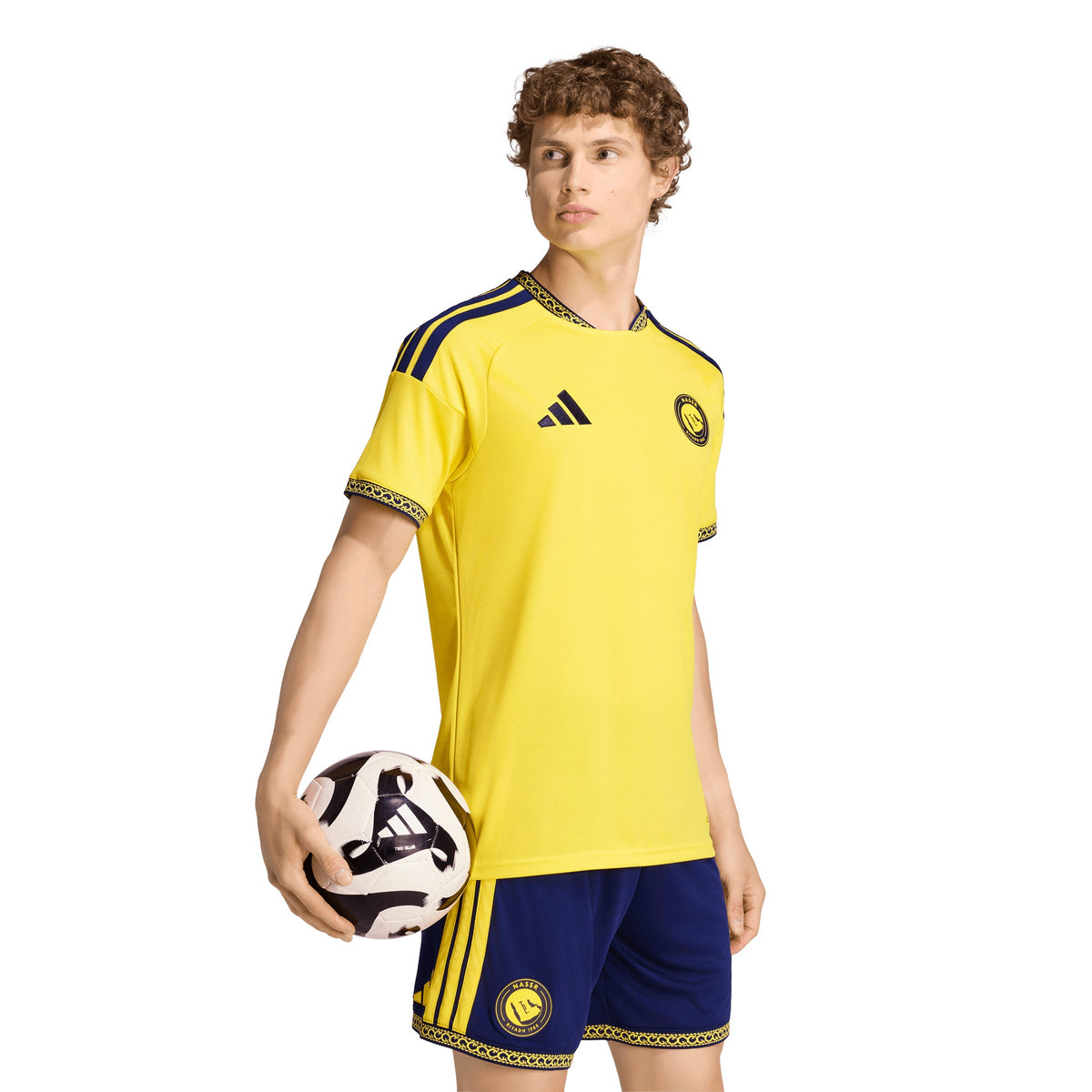 Maillot Al Nassr 2026/27 domicile — porté