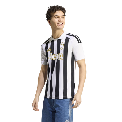 Maillot Juventus 2026/27 domicile — porté