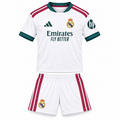 Ensemble Real Madrid Enfant 2026/27 domicile : maillot et short inclus