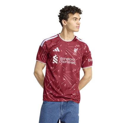 Maillot Liverpool 2026/27 domicile — porté