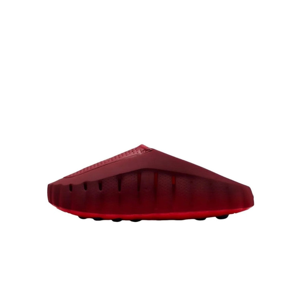 Nike Mind 001 Team Red – vue de l’autre profil